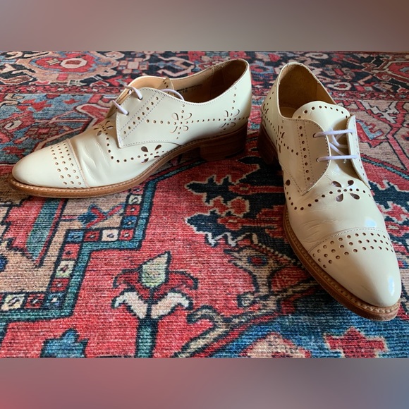 The Office Of Angela Scott white Oxfords sz 37 - Picture 4 of 10